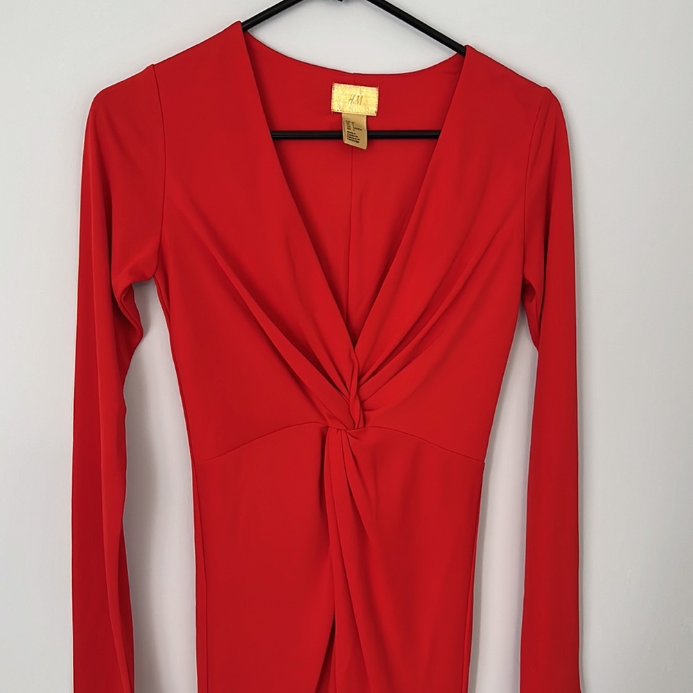 Red Dress - Picture 2 of 4